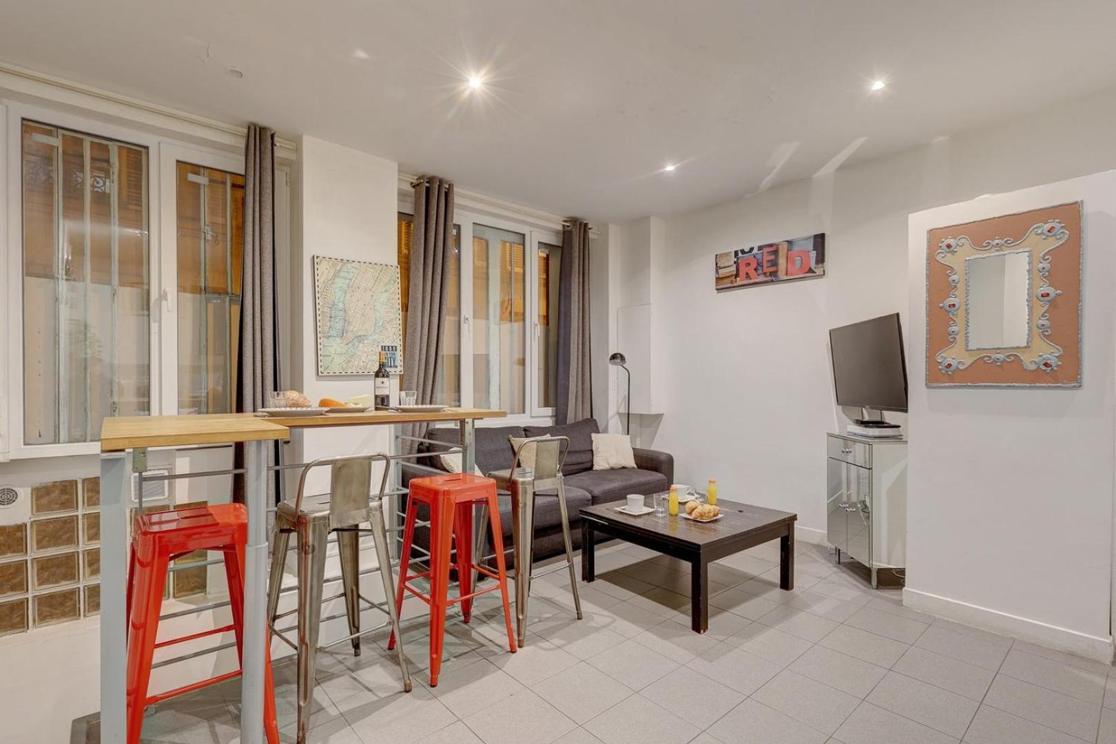 344 Angouleme - Superb In