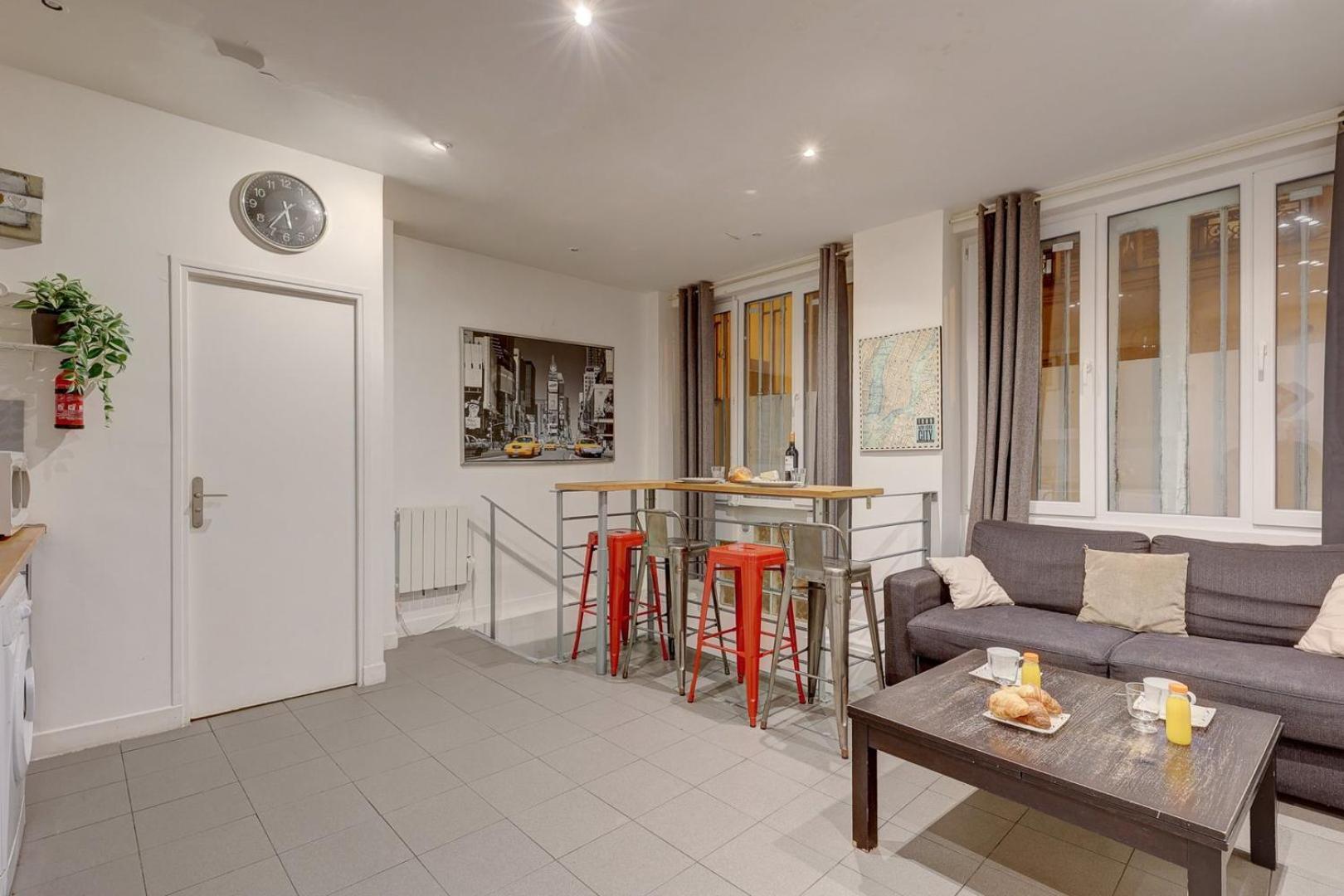 344 Angouleme - Superb In Apartment *