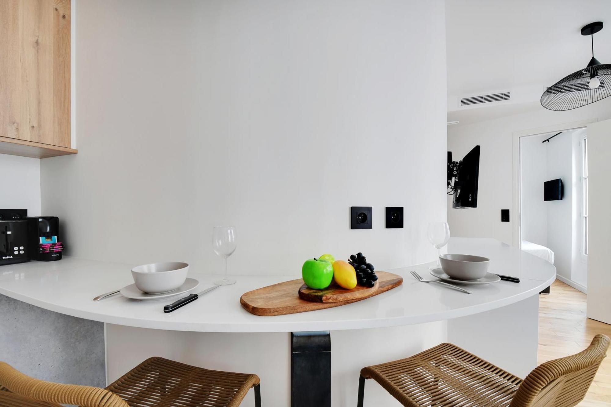 Amazing Cremieux Gare De Lyon Apartment