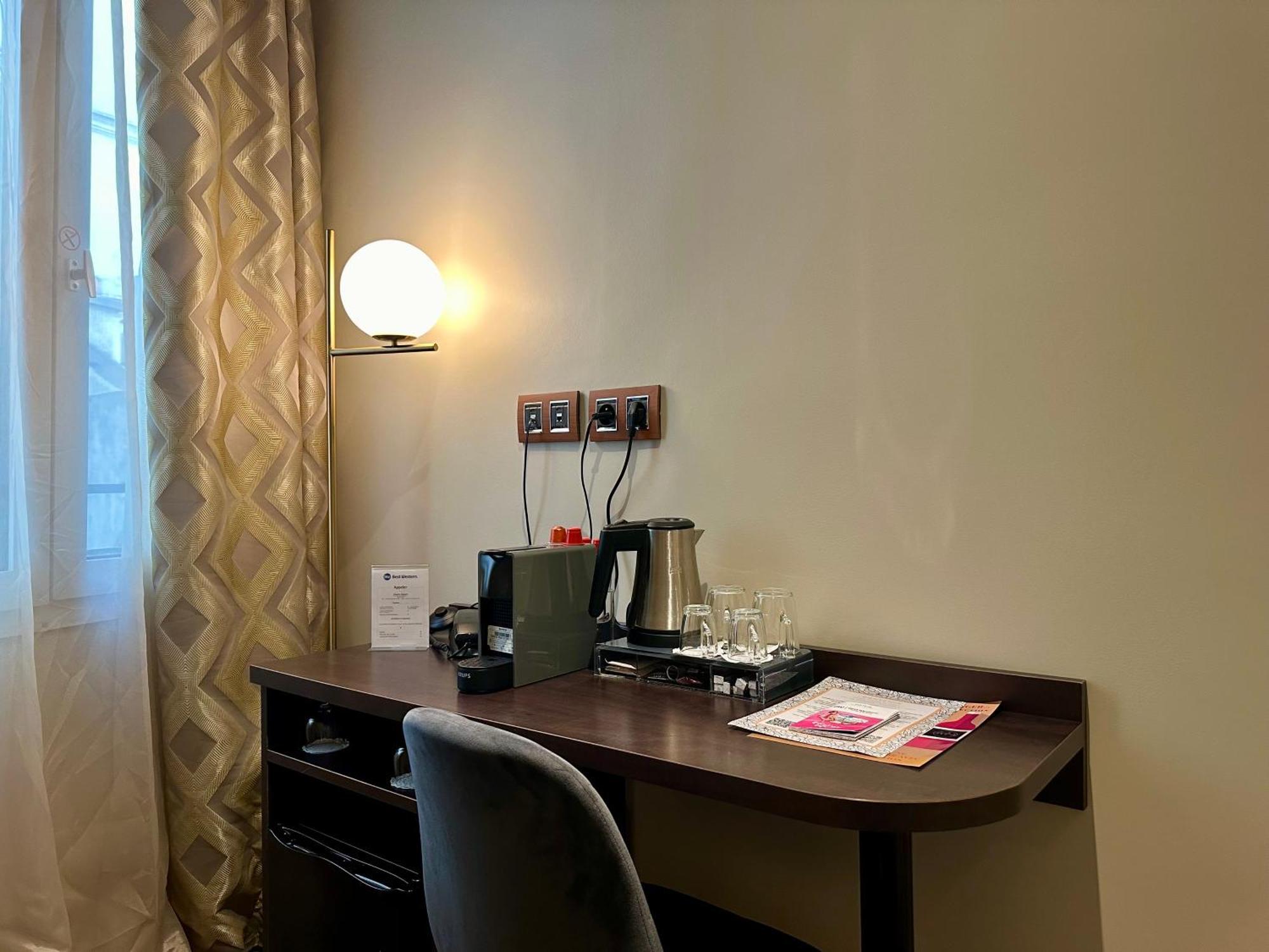 Hotel Western Empire Elysees 3*
