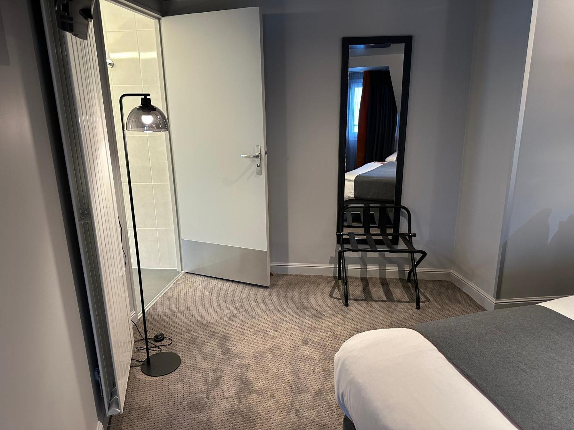 Hotel Western Empire Elysees 3*