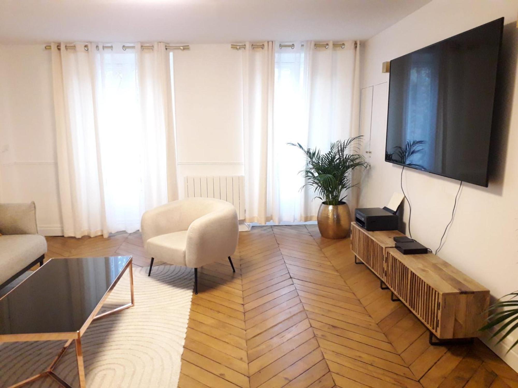 Champs Elysees Luxury Appartement *