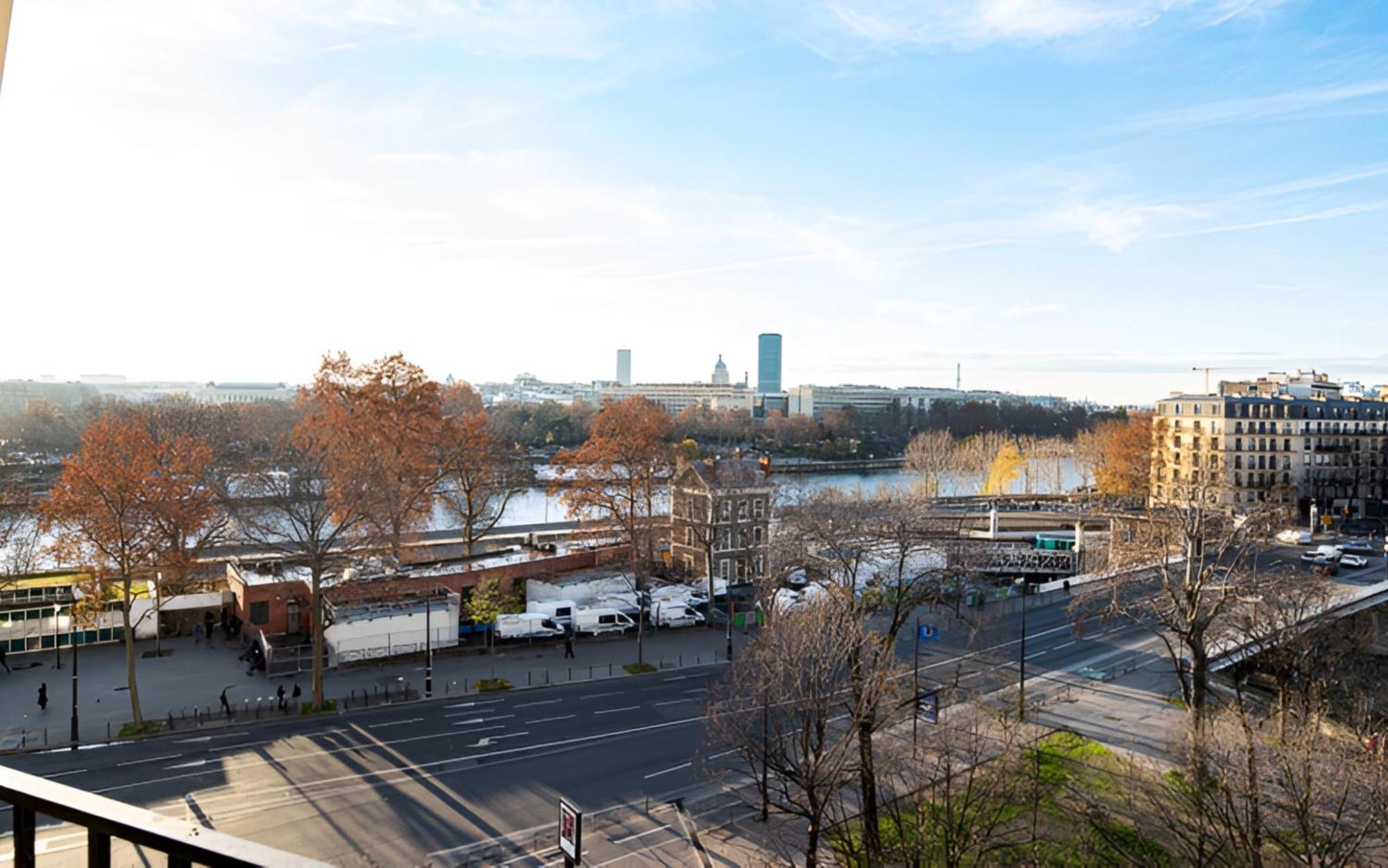 Apartment Heart Of And Magical View Of The Seine River By Weekome