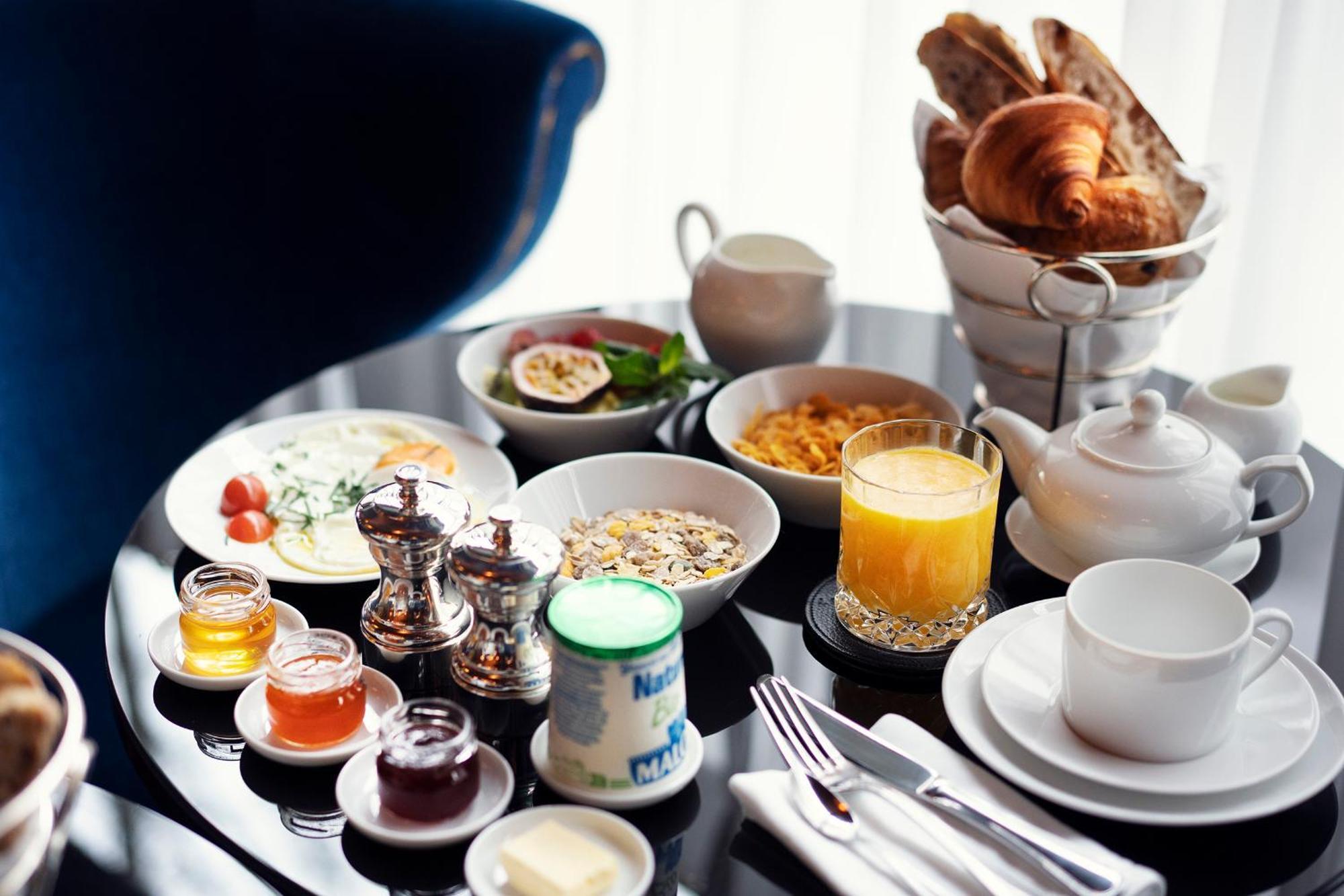 Maison Proust, & La 5* Paris
