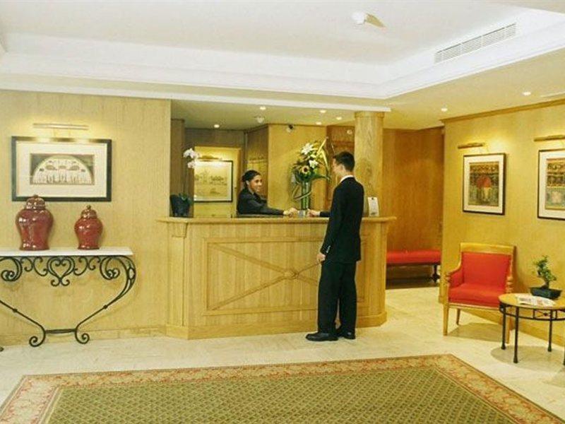 Le Pierre 4* Paris