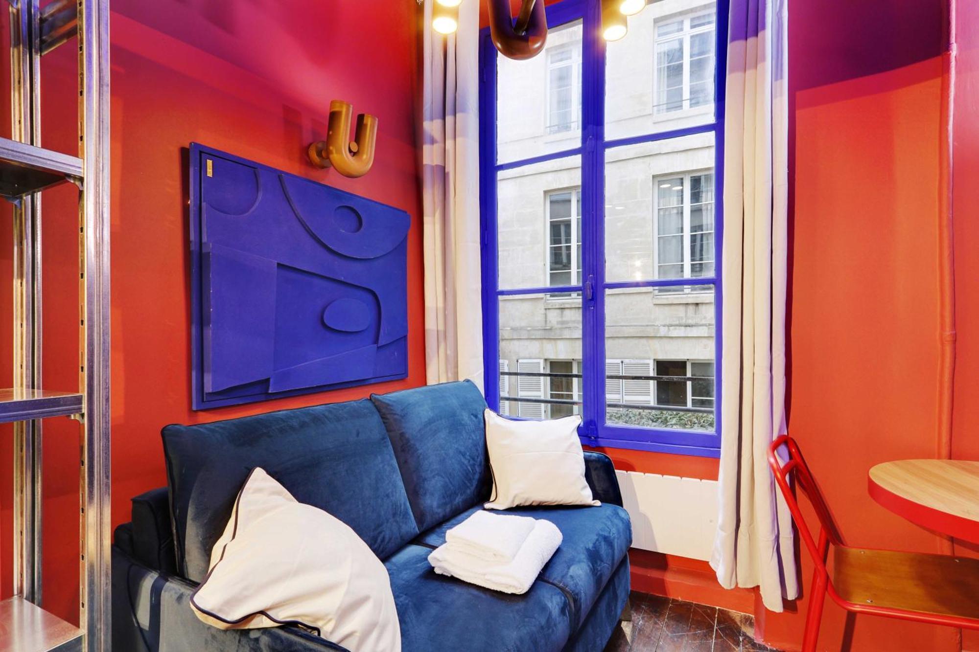 Colourful For 2 - Heart Of Le Marais *