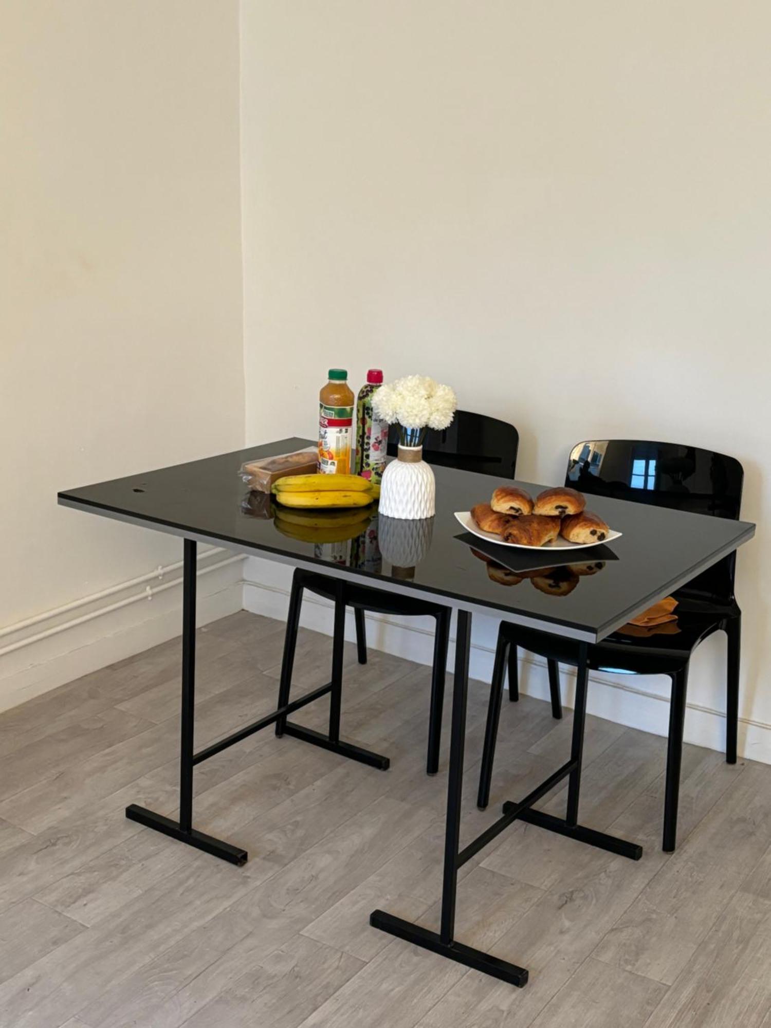 Appartement Situe Dans Le 9eme Arrondissement, A Deux Pas Du Sacre-coeur