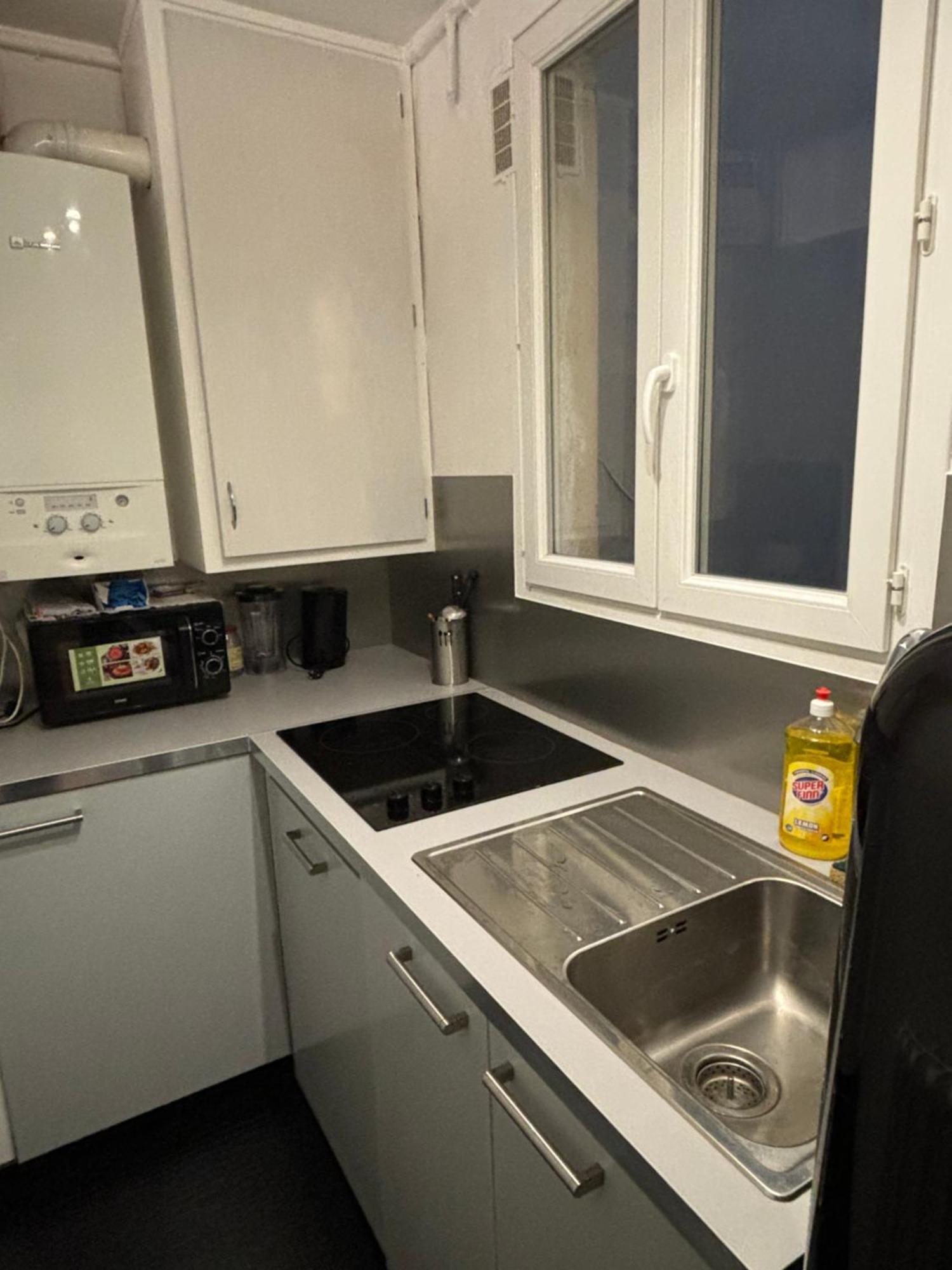 Situe Dans Le 9eme Arrondissement, A Deux Pas Du Sacre-coeur Appartement Paris