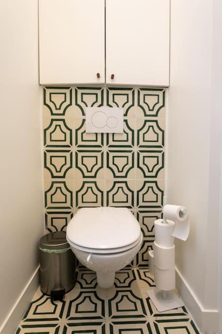 Chic Flat Place Des Vosges Paris