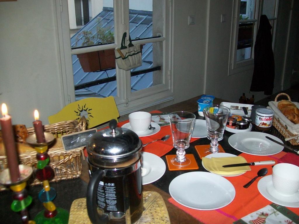 Frühstückspension D'hote Des Artistes