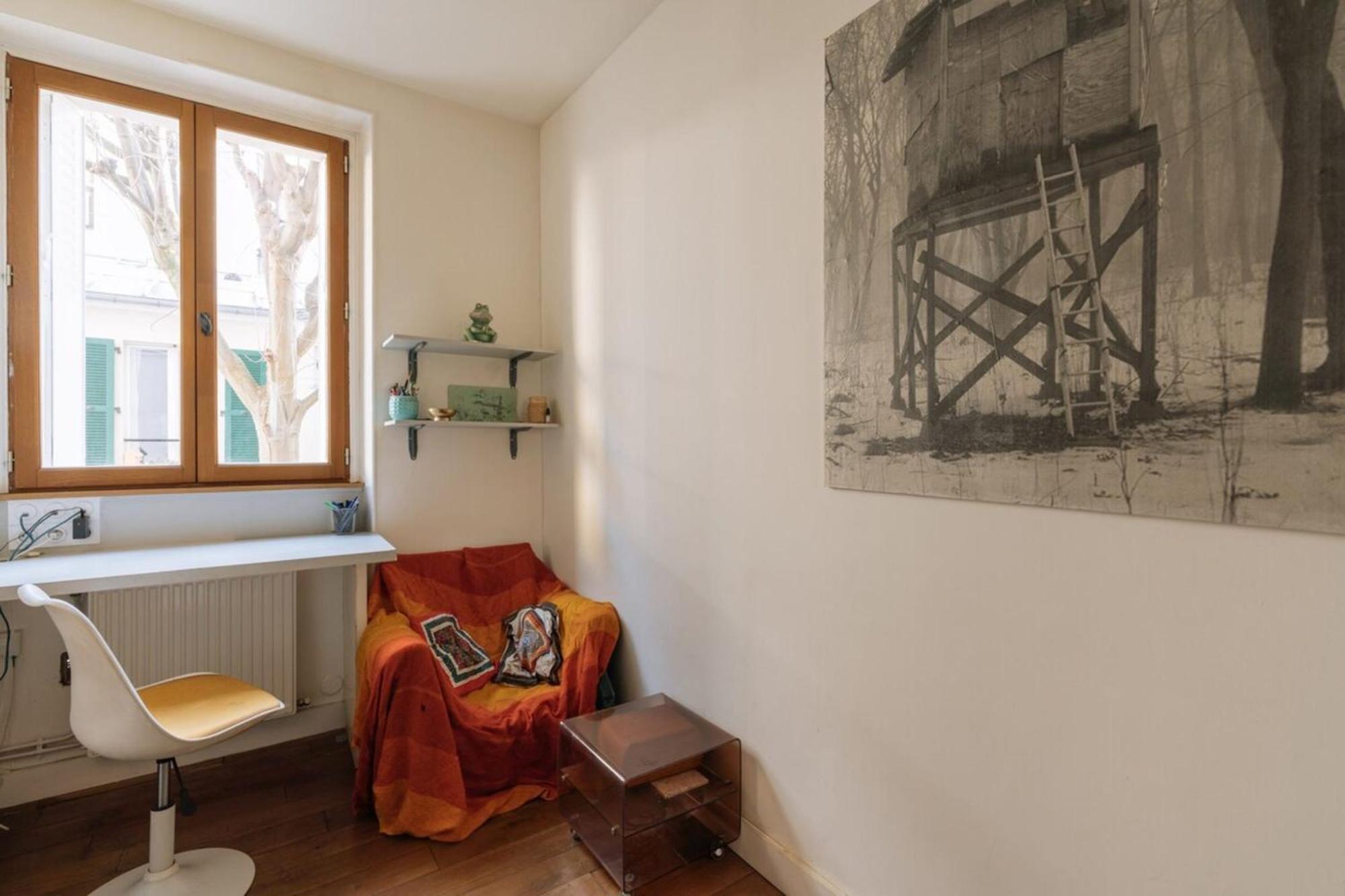 Luminous Parisian-style 1bd Apartmentbelleville Paris