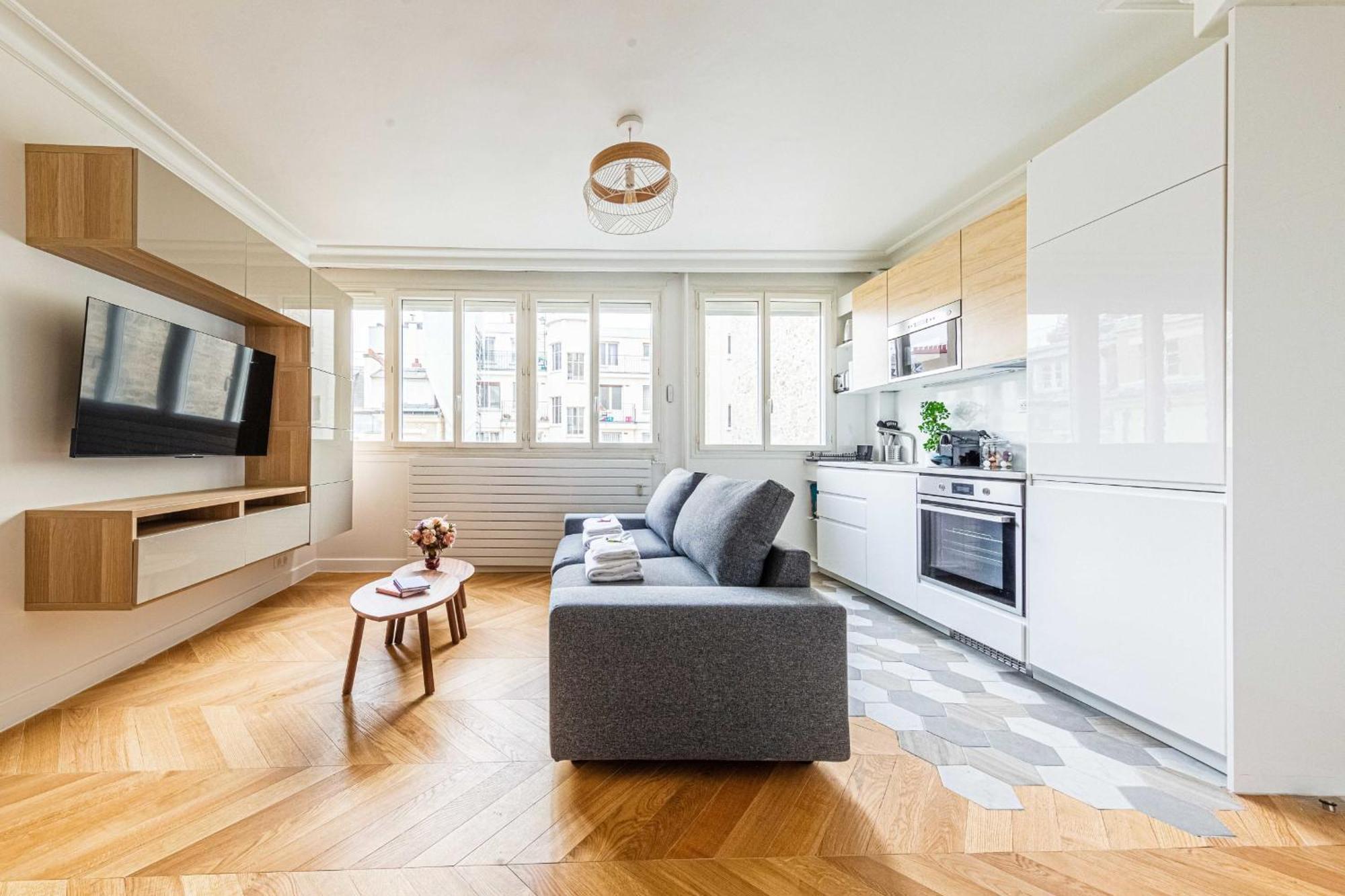 Superb Trocadero Eiffel Tower Apartment Paris