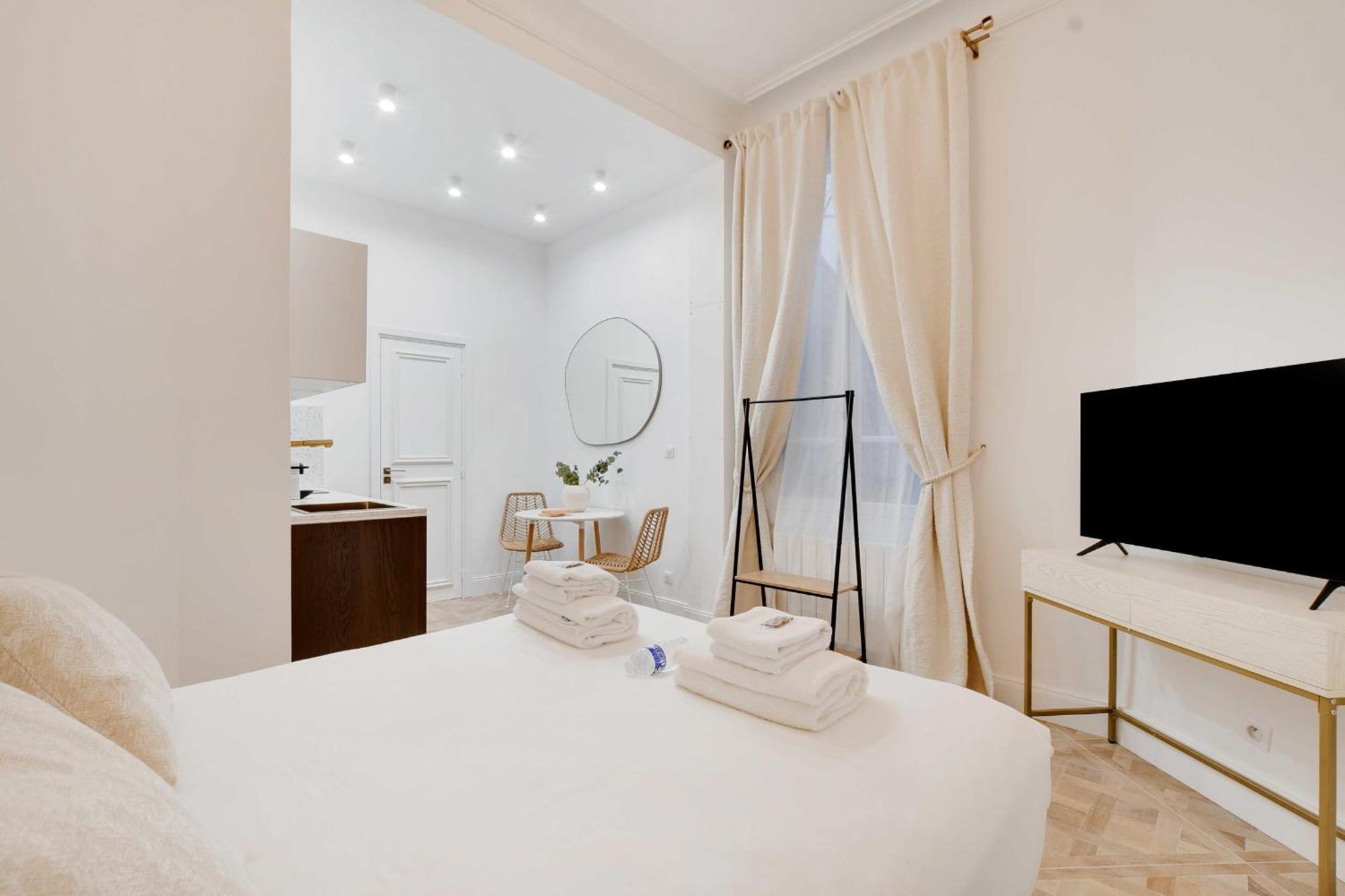 Cozy Studio In The Heart Of Apartment Paris