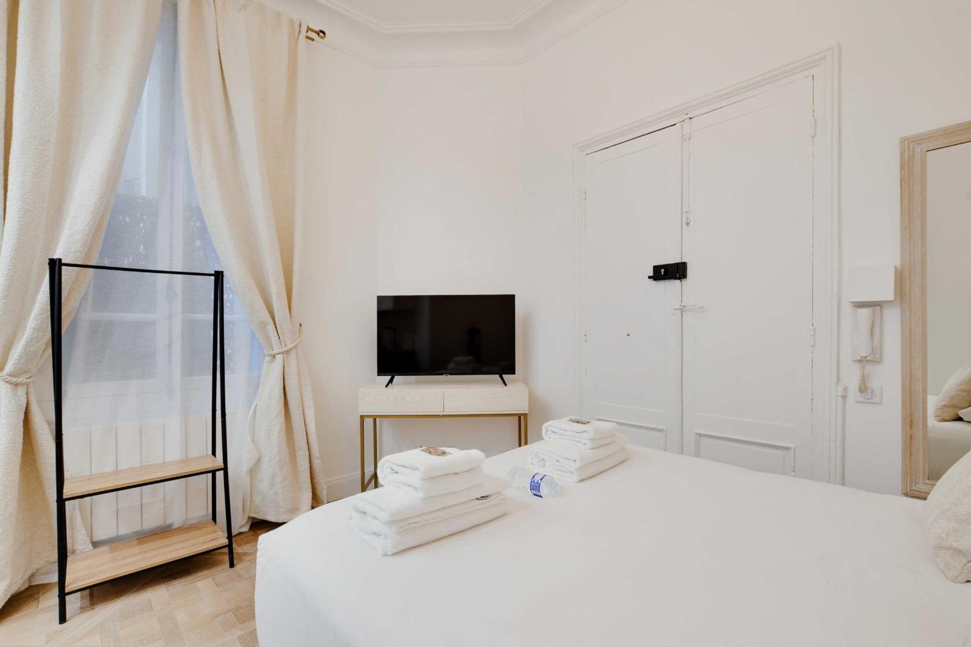 Cozy Studio In The Heart Of *