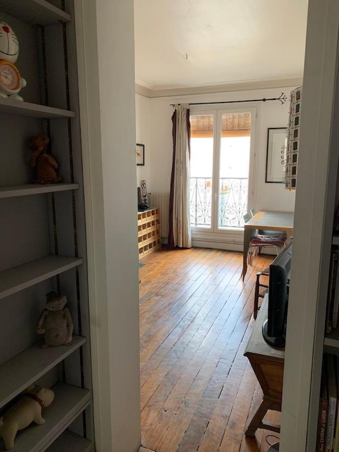 Maison d'hôtes Stylish Flat With Balcony Facing South *