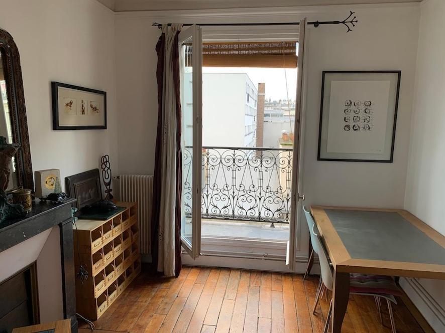 Stylish Flat With Balcony Facing South Maison d'hôtes