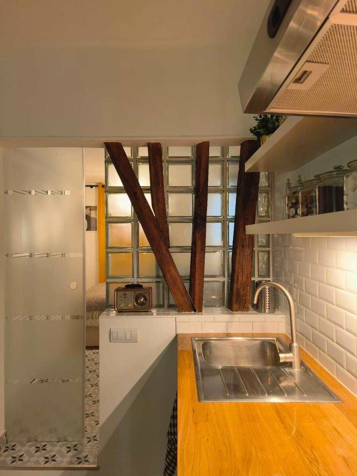 30m2 In The Heart Of Apartment Paris