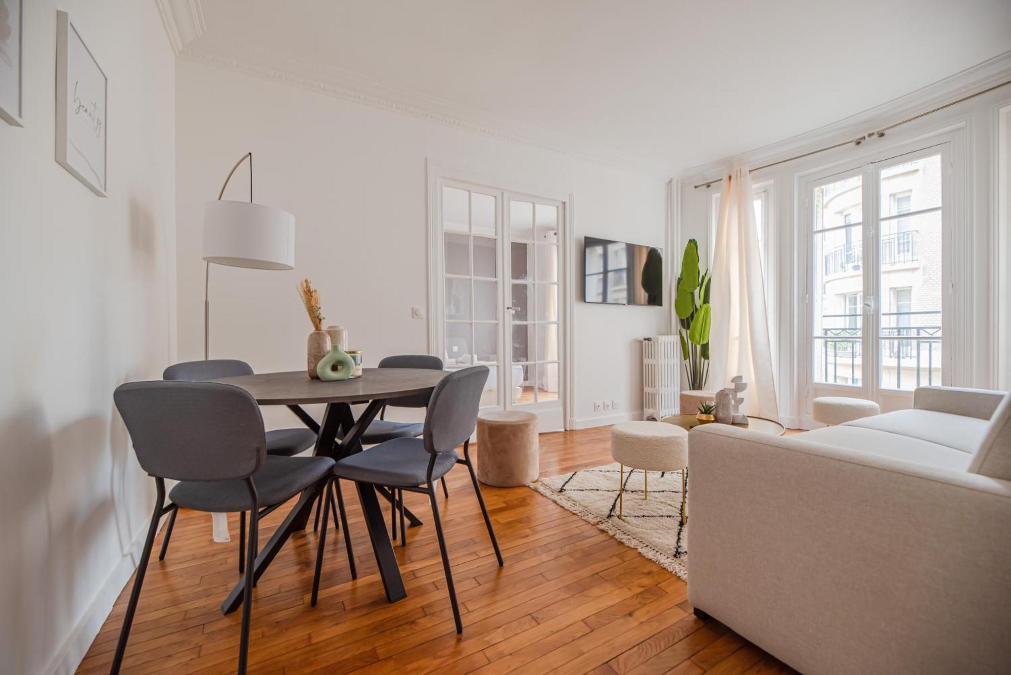 Apartment Flat In Near Sacre Coeur *