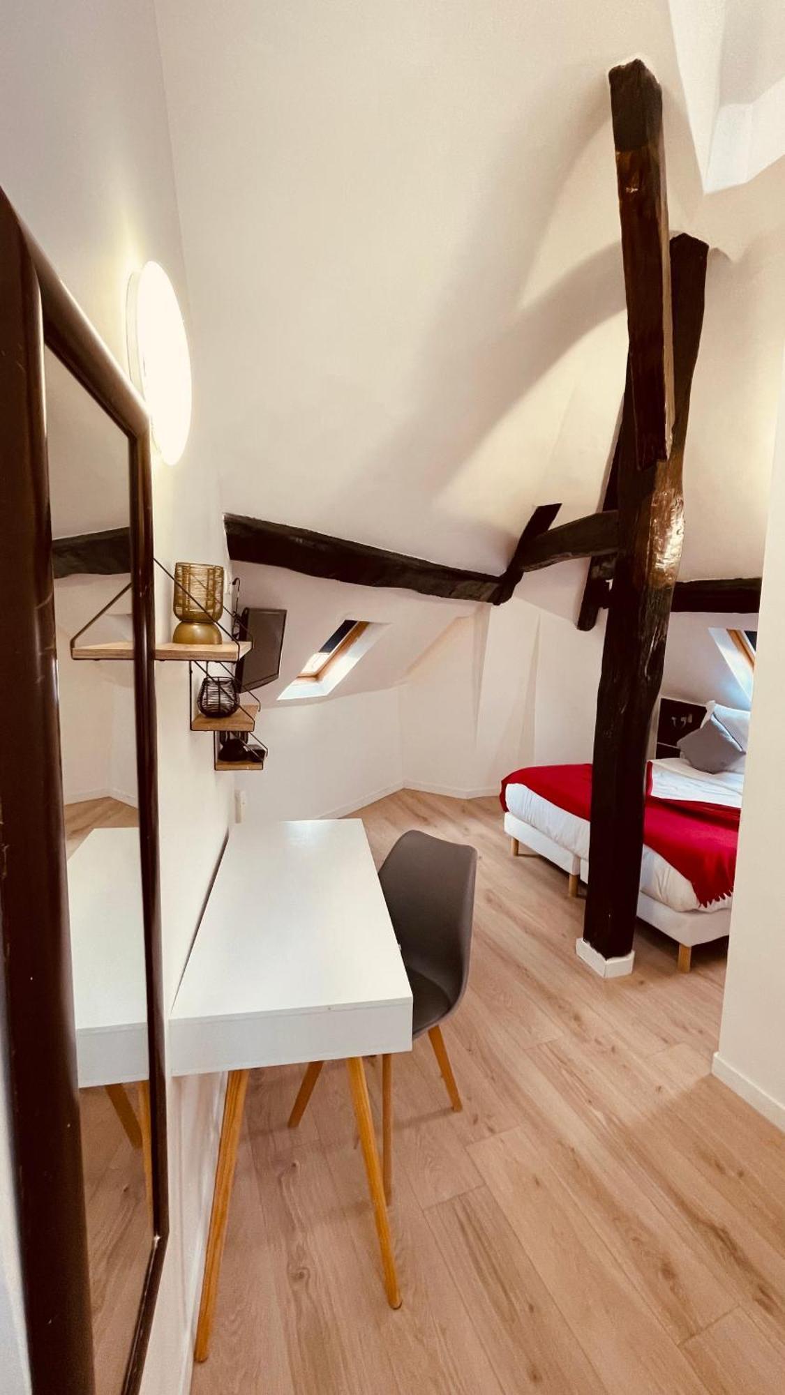 Jeff Hotel 2*
