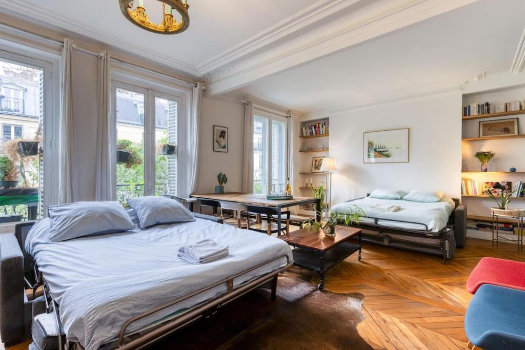 Apartment Dans Les Arbres A Montmartre