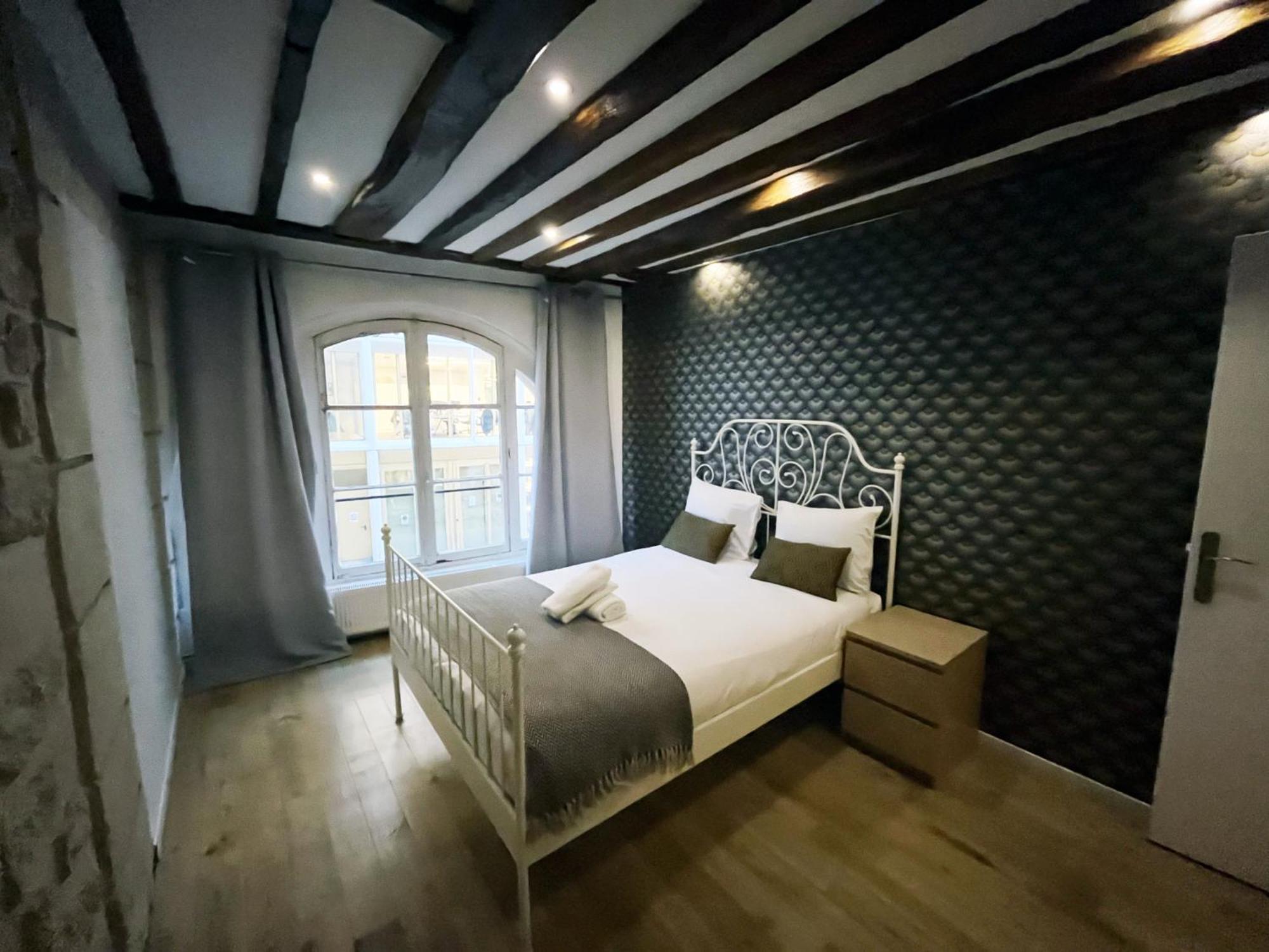 Apartment Urban Flat 43 - Charming Parisian Flat Near Grands Boulevards