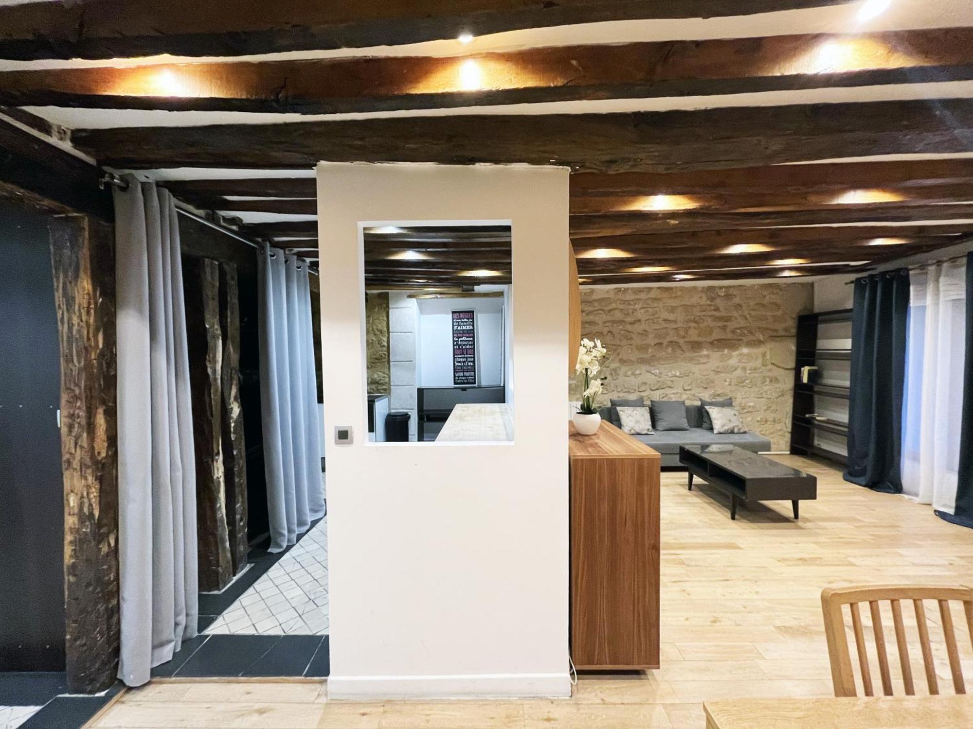 Urban Flat 43 - Charming Parisian Flat Near Grands Boulevards *
