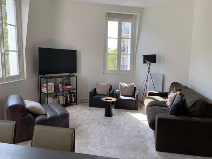 3 7e Apartment *