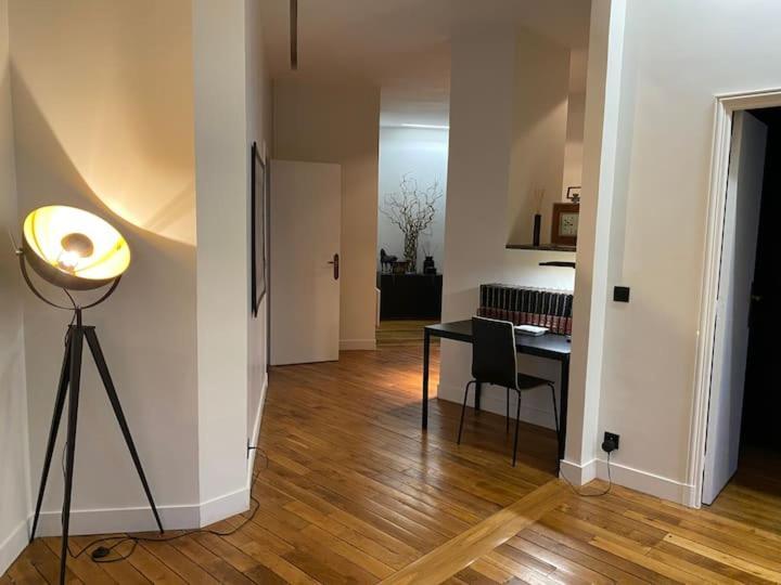 Apartment 3 7e *