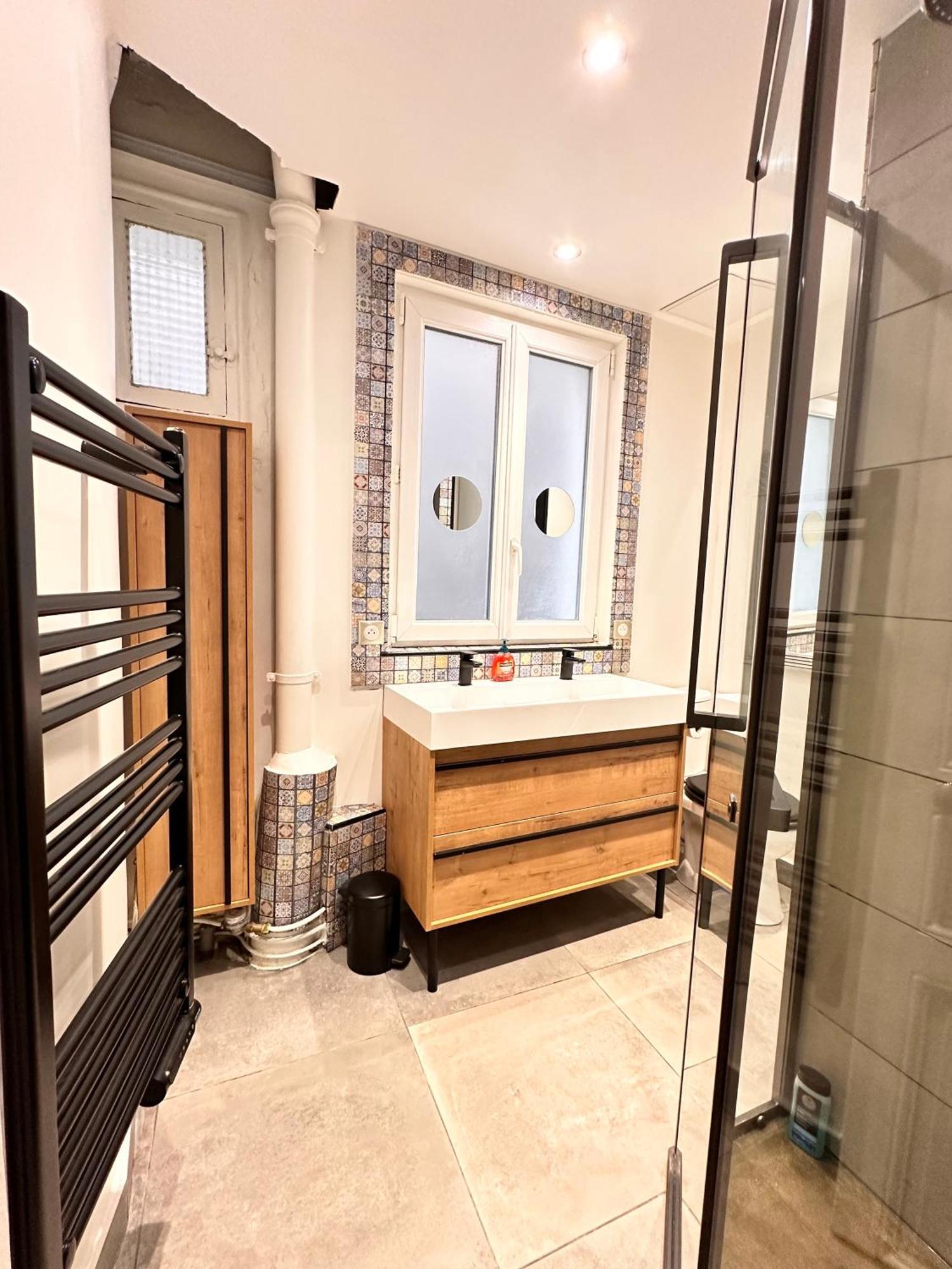 Apartment Charming 4-room Flat Near Eiffel Tower-8people-2 Bedrooms *