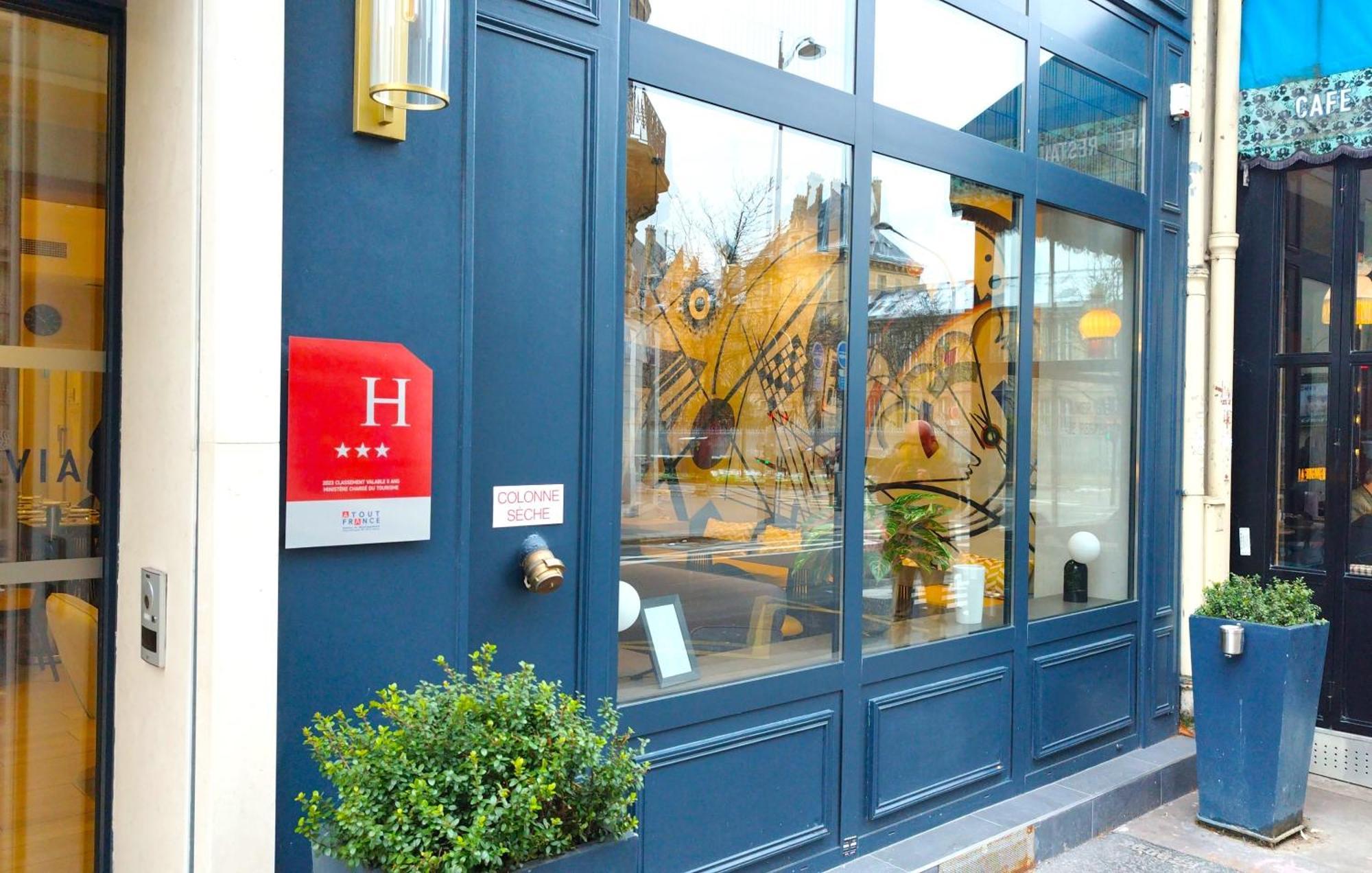 Avia Saphir Montparnasse Paris