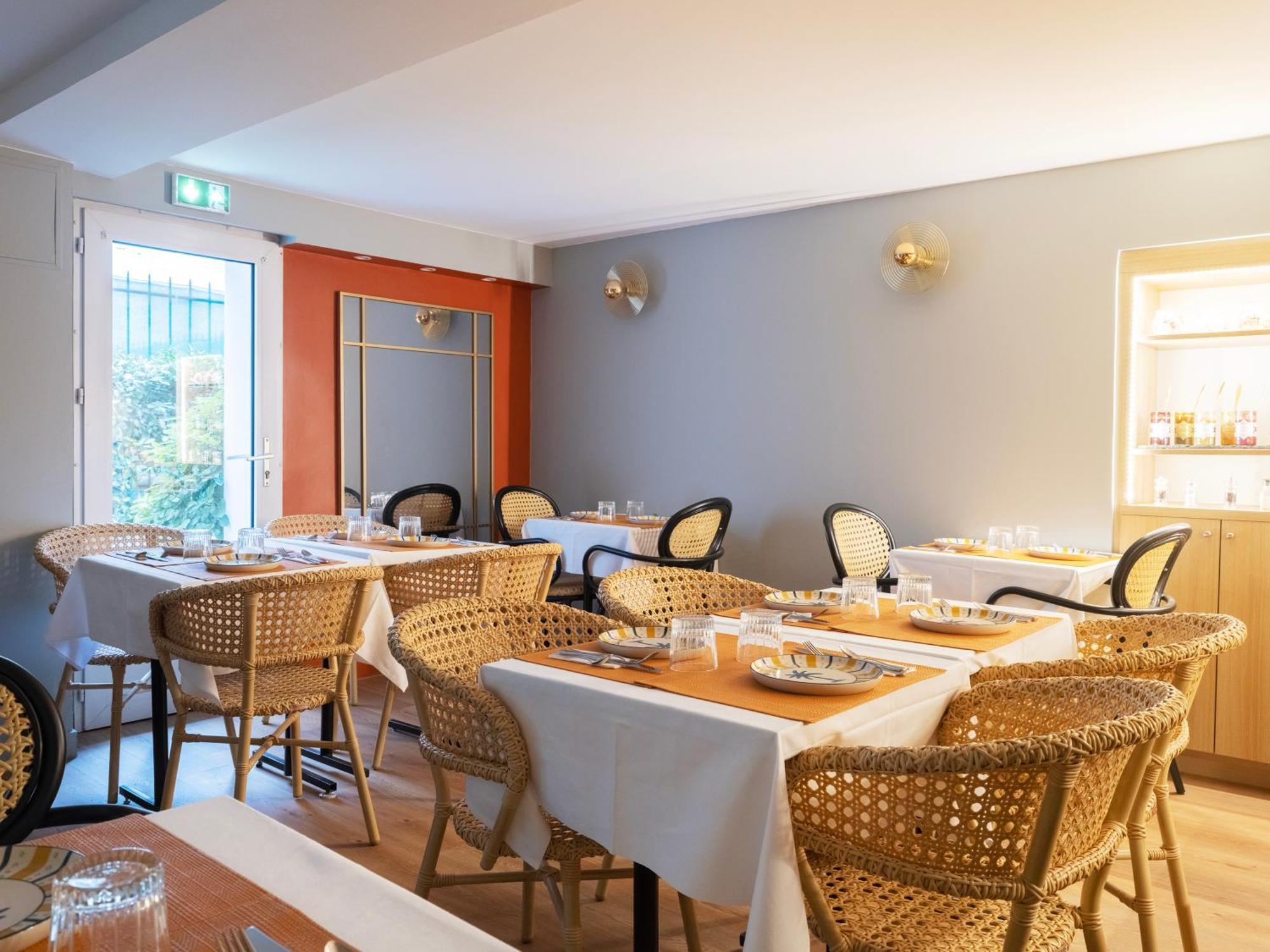 Hotel Des Batignolles Paris