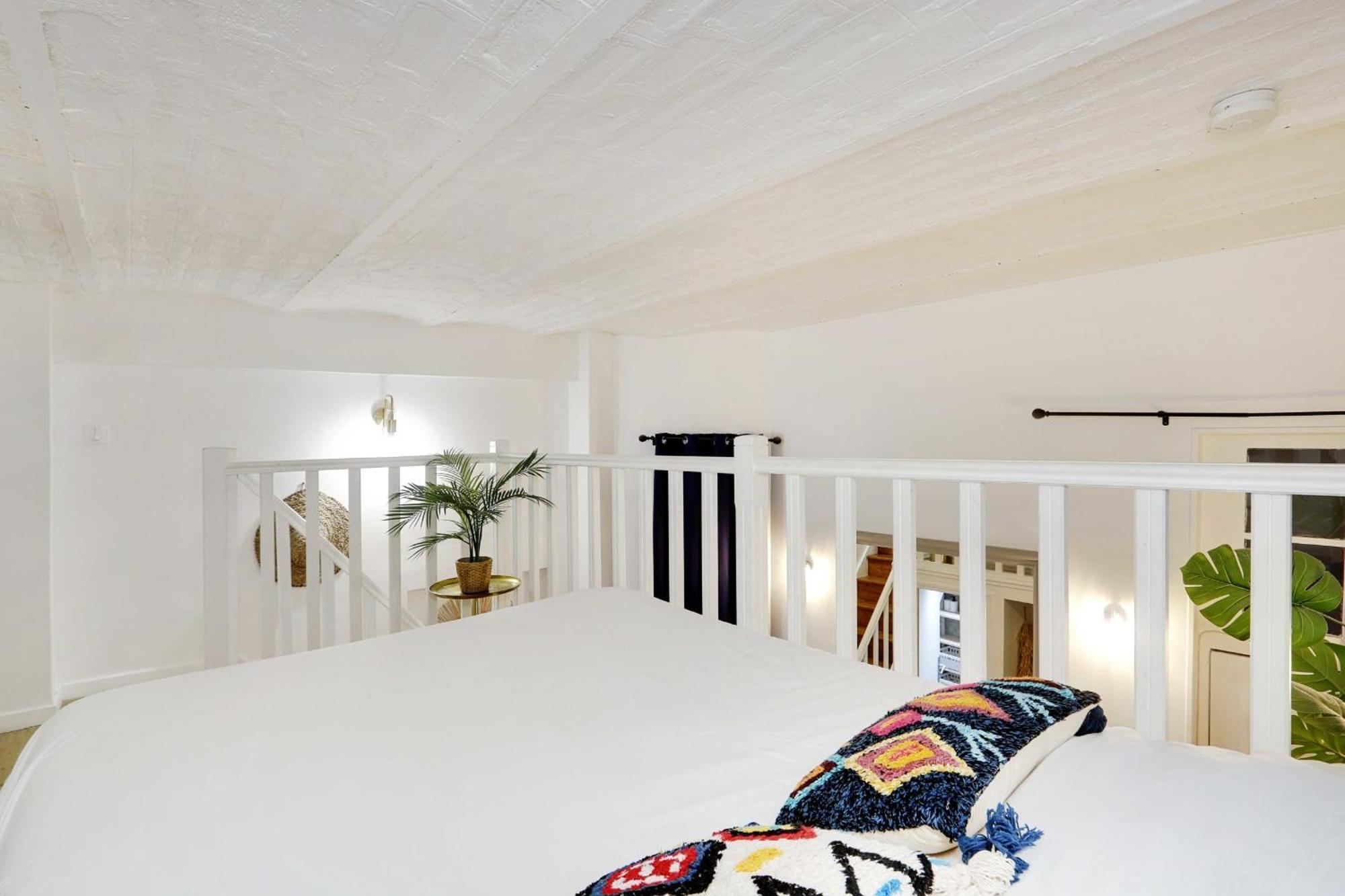 Beautiful And Contemporary - Arc De Triomphe Champs Elysees Apartment Paris
