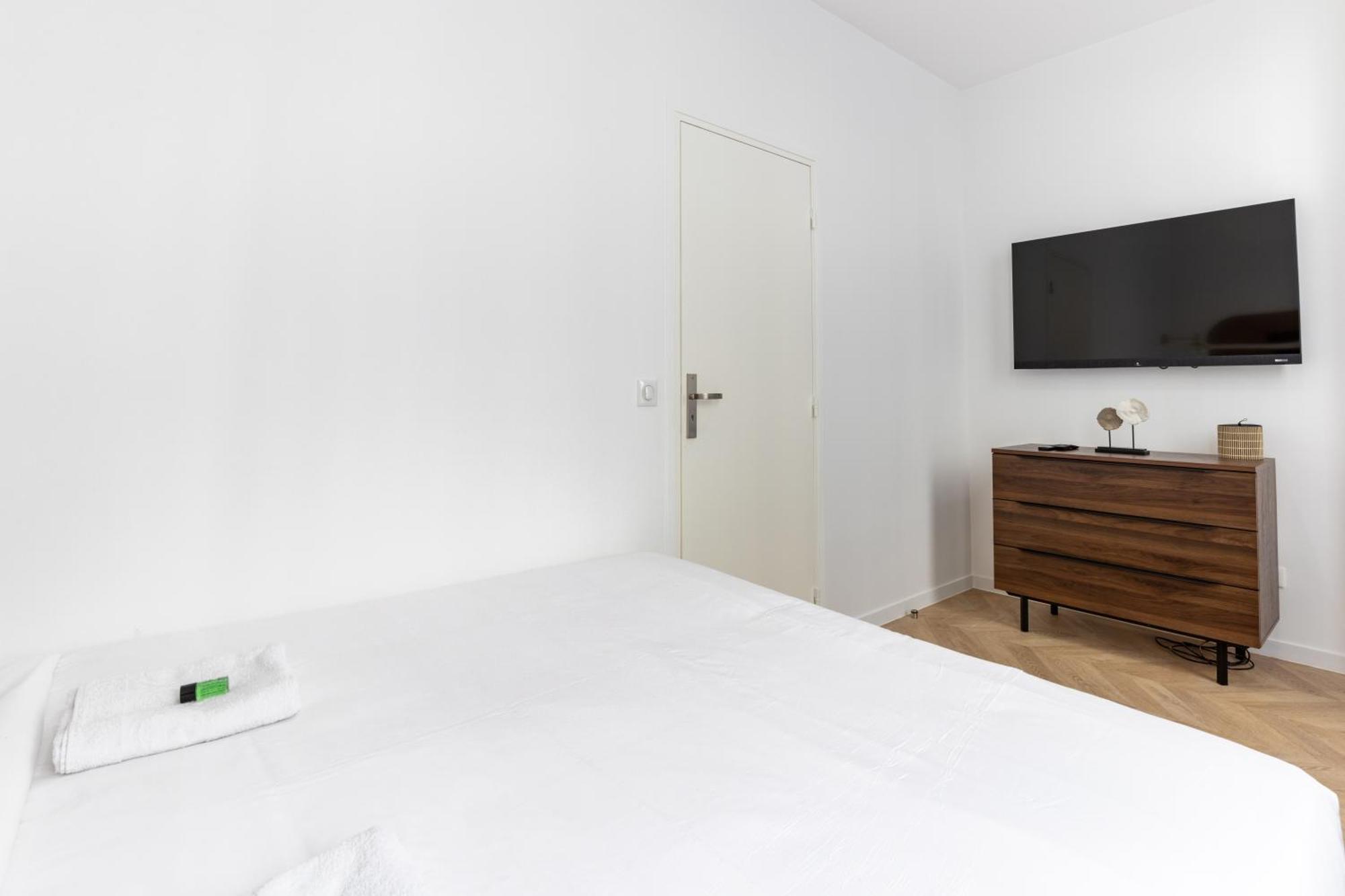 Hsh St Germain/jardin Du Luxembourg : Luxury