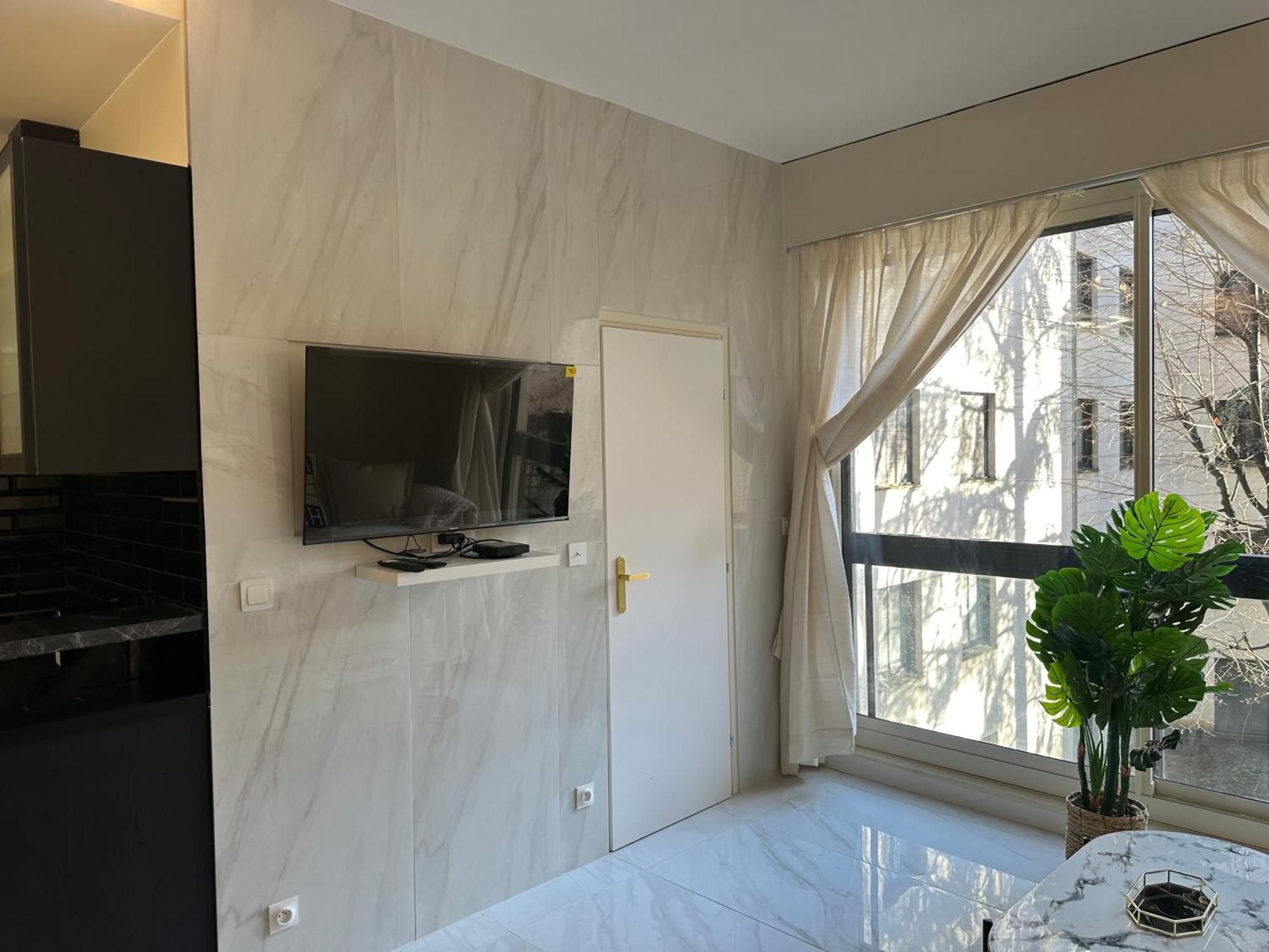 Montaigne - Champs Elysees Luxury&design / 110 M2 Apartment *