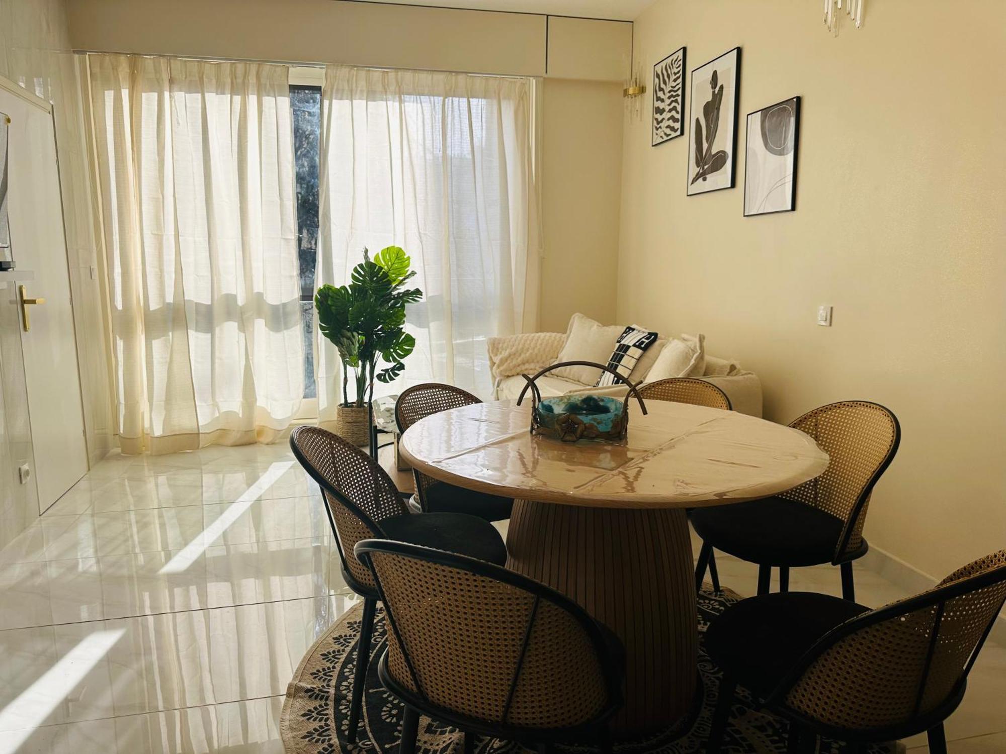 Apartment Montaigne - Champs Elysees Luxury&design / 110 M2 *