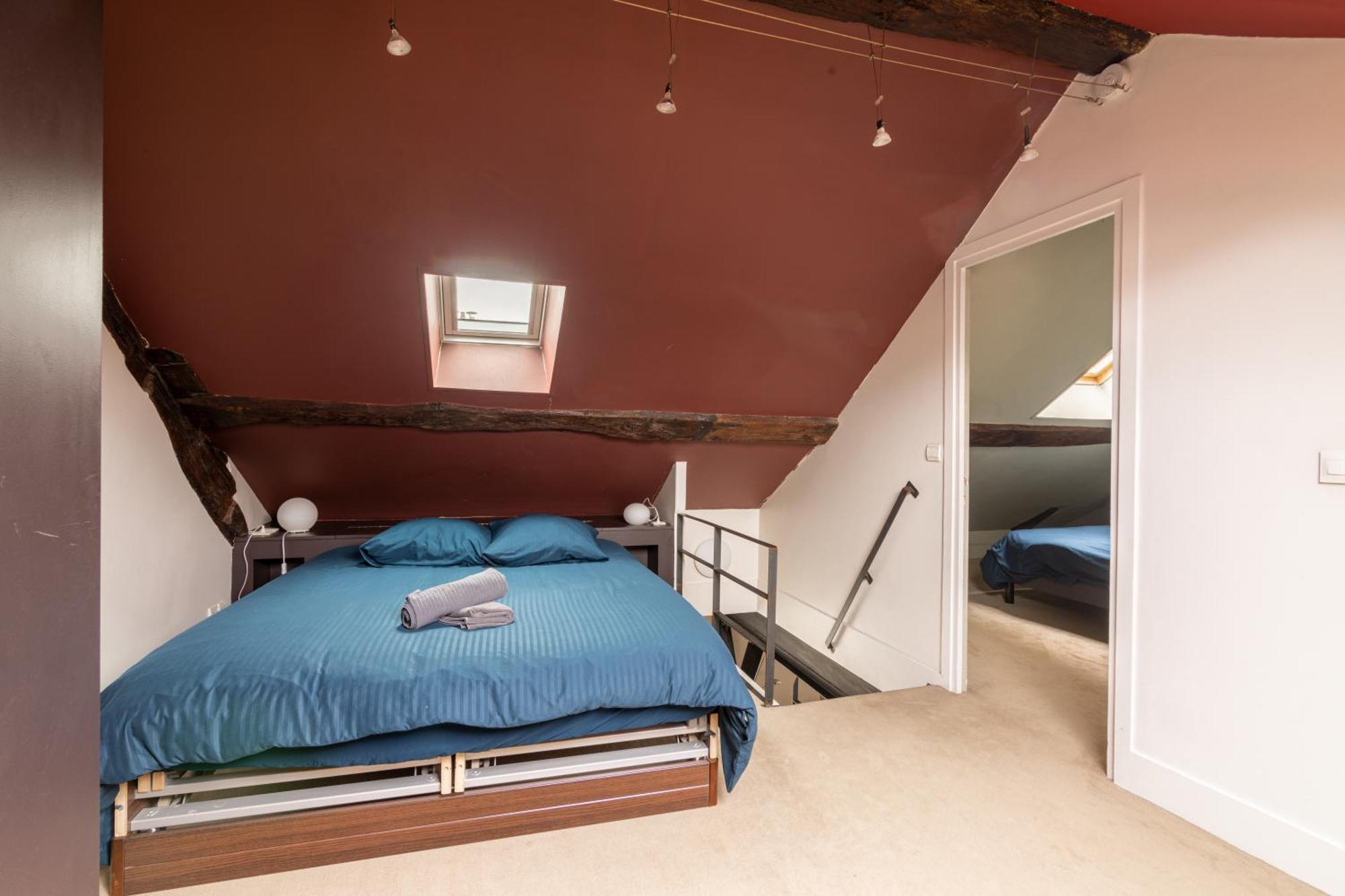 Apartment Quartier Mezzanine & 1br Le Marais Temple Free Netflix Paris