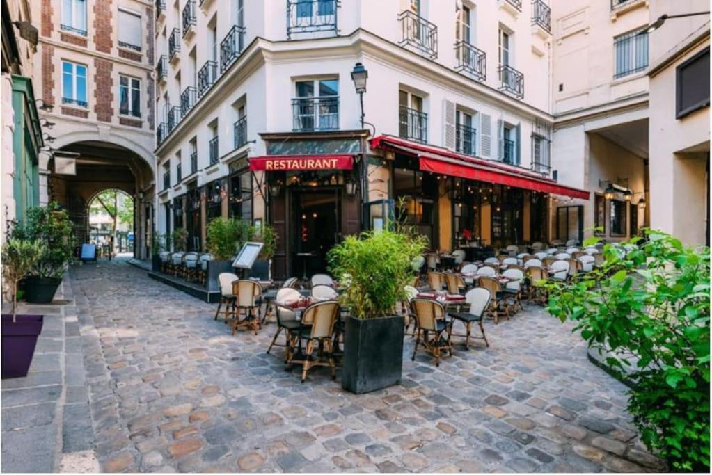 Romantic Saint-germain-des-pres Apartment Paris