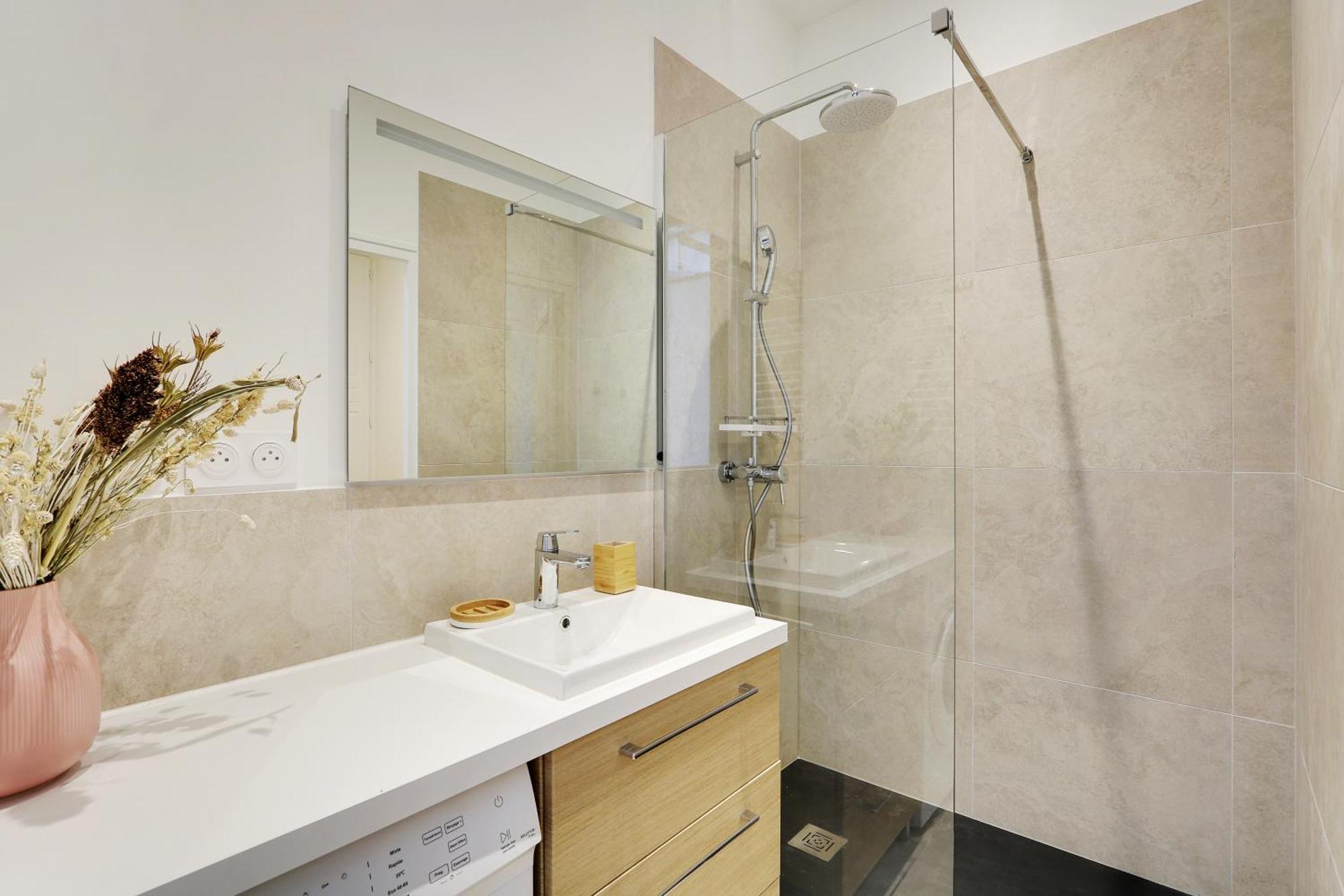 Pick A Flat's In Reuilly-diderot - Rue De Reuilly Apartment Paris