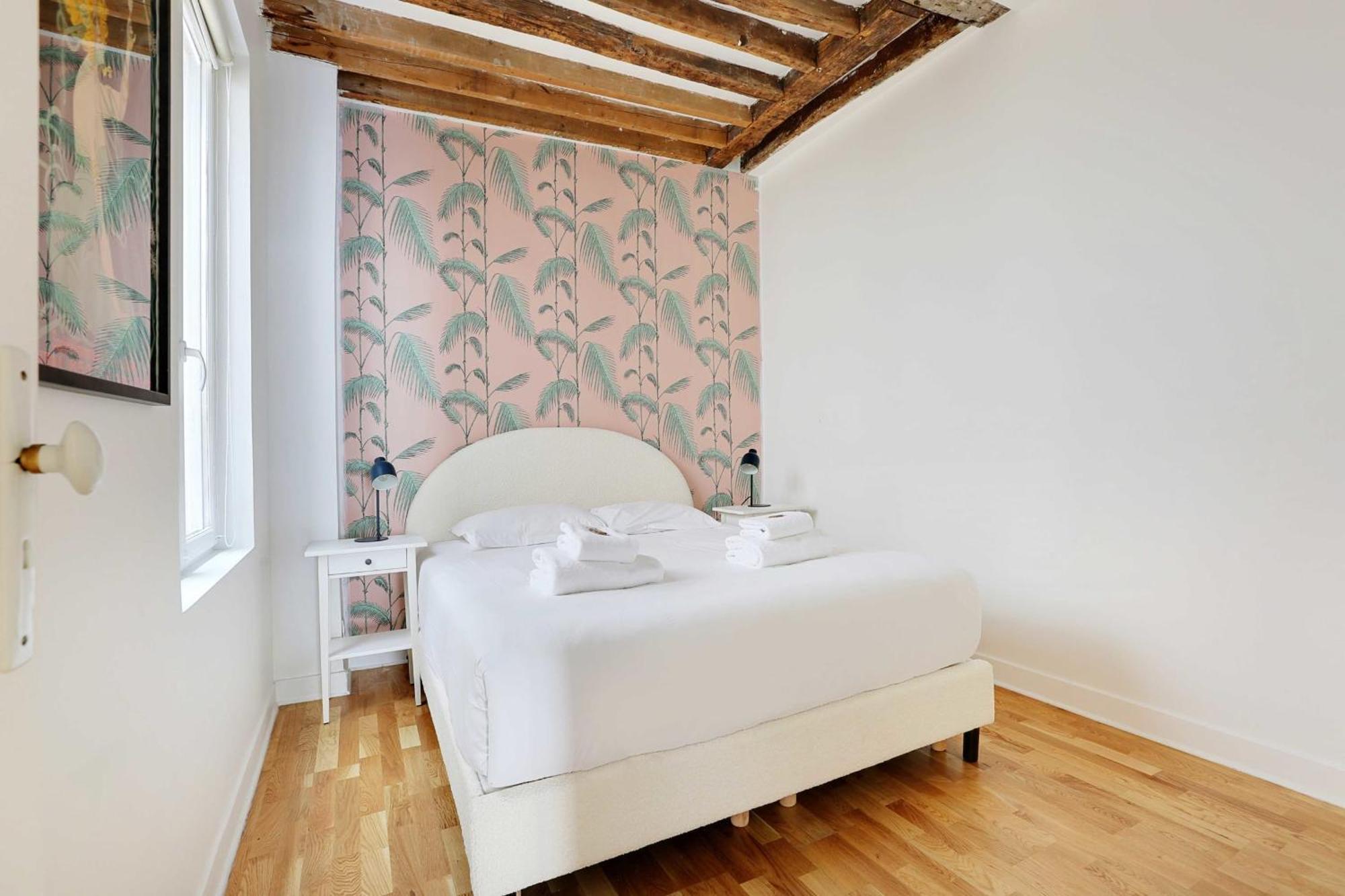 Montgolfier Apartment