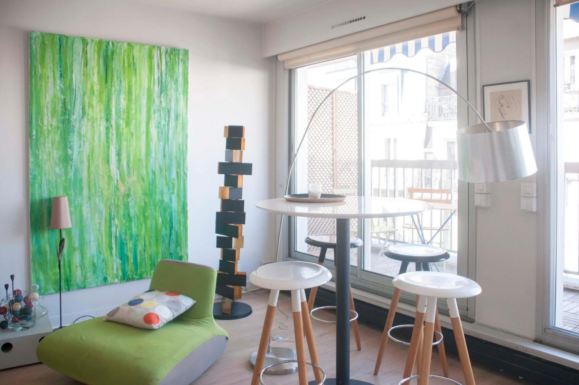 Apartment Cosy With Balcony In The Heart Of