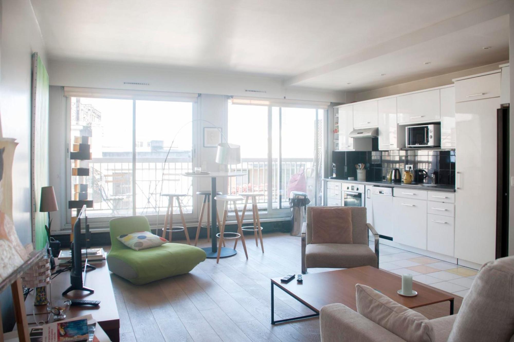 Cosy With Balcony In The Heart Of Apartment *