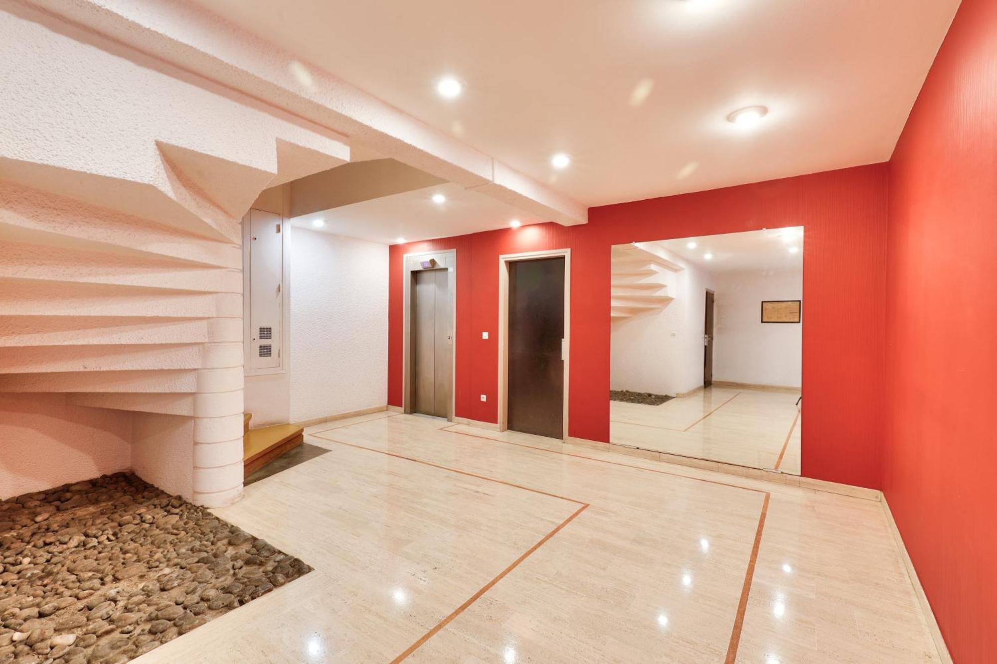 Quartier Saint Ambroise Apartment