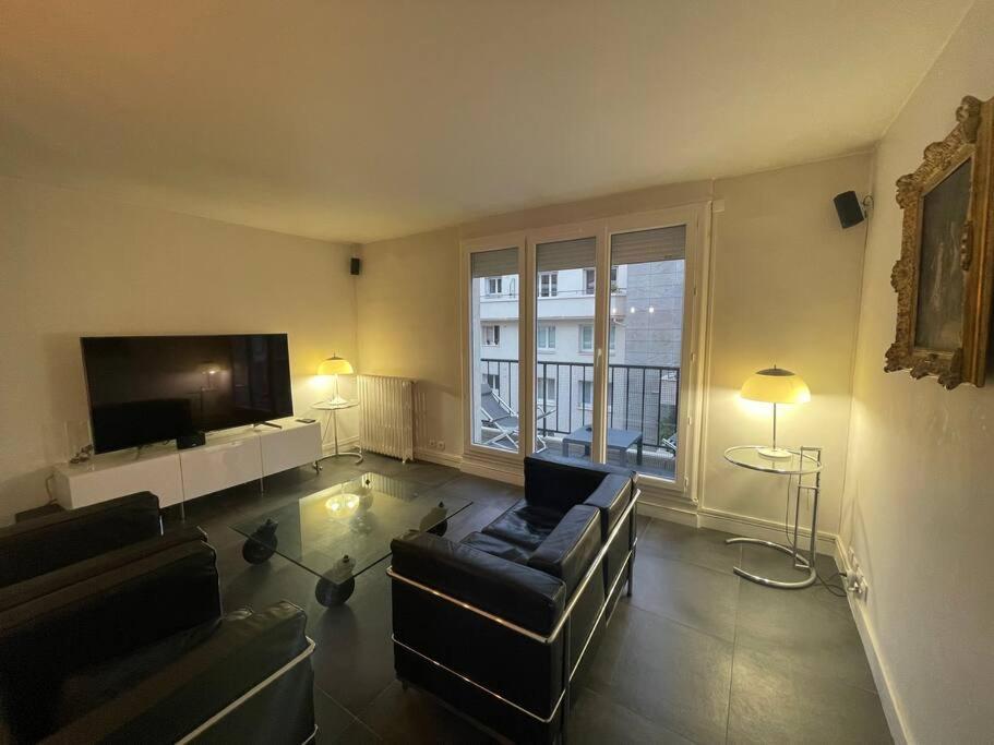 Apartment French Design Commerces