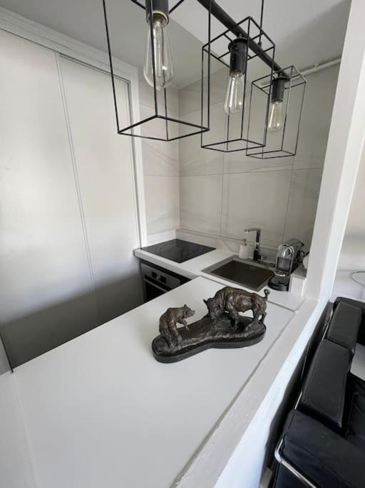 French Design Commerces Apartment Paris