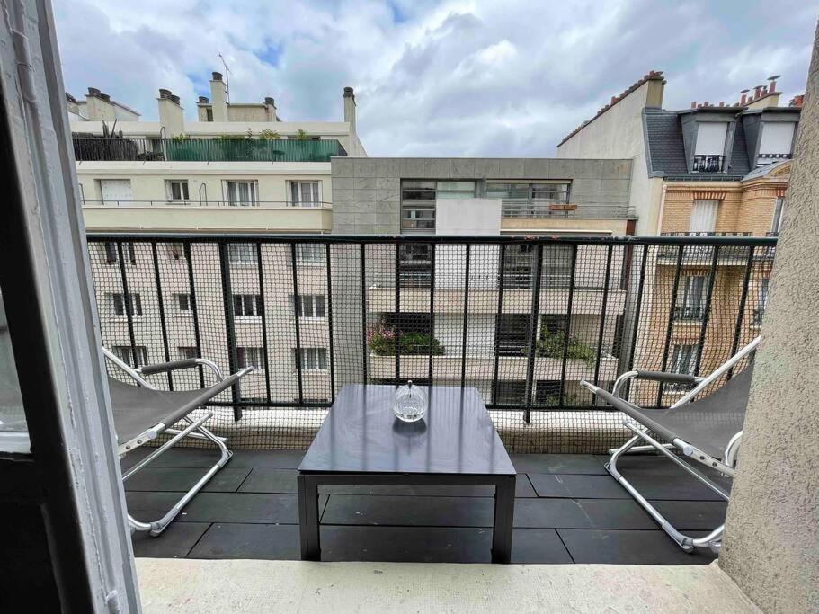 Apartment French Design Commerces