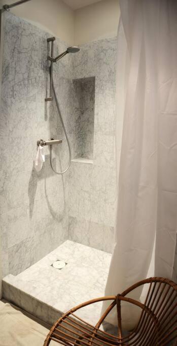 Center - 2 Bedrooms Paris