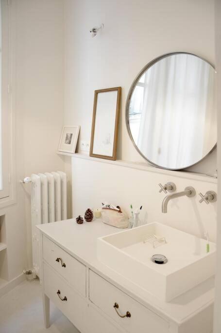 Apartment Center - 2 Bedrooms Paris
