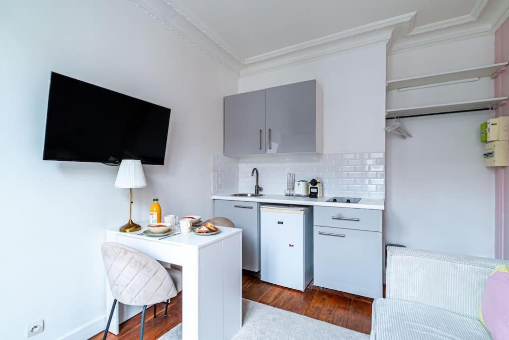 Flat Next To Montparnasse Train Station - Ii Appartement