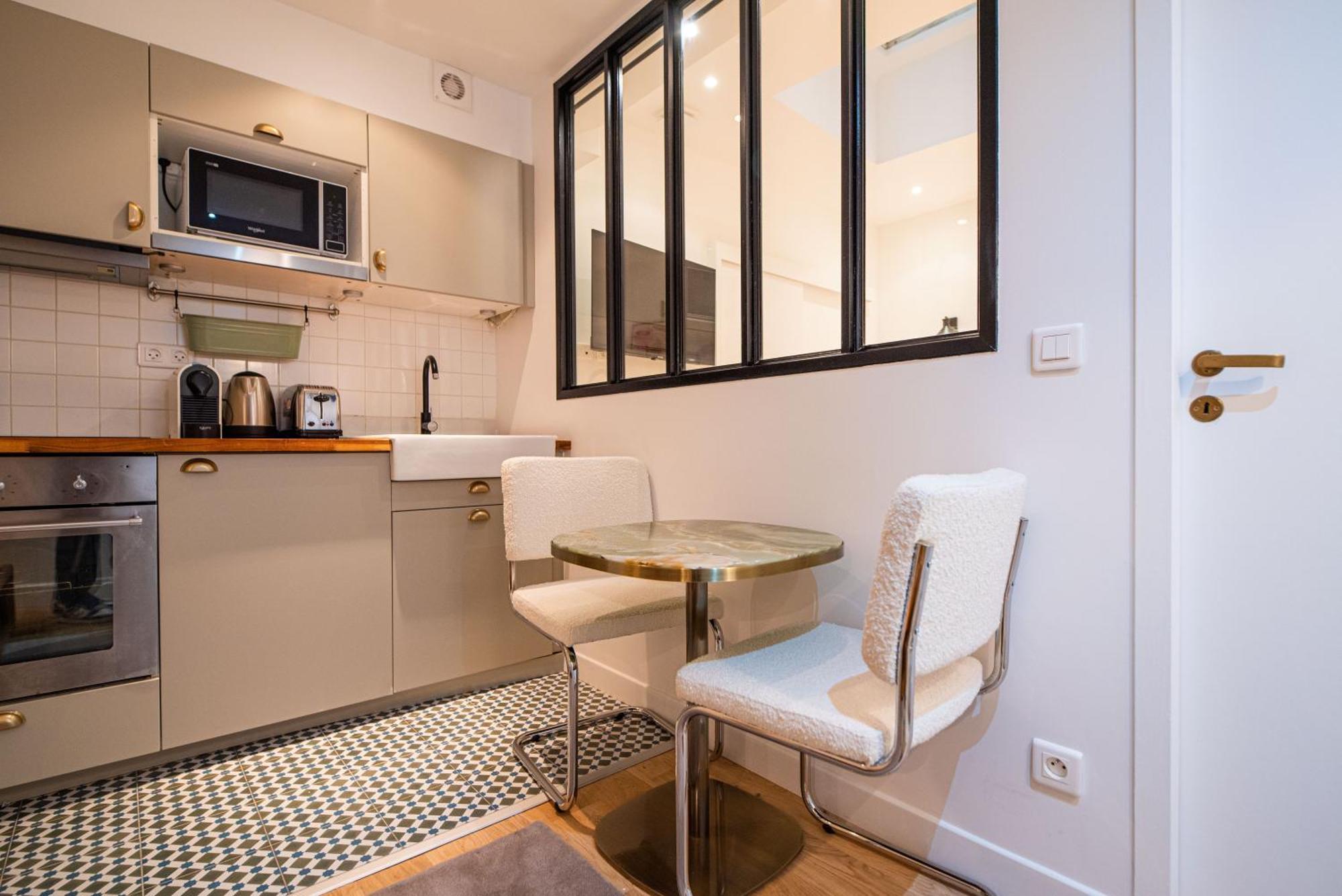 Wonderful Flat In The Marais Apartment