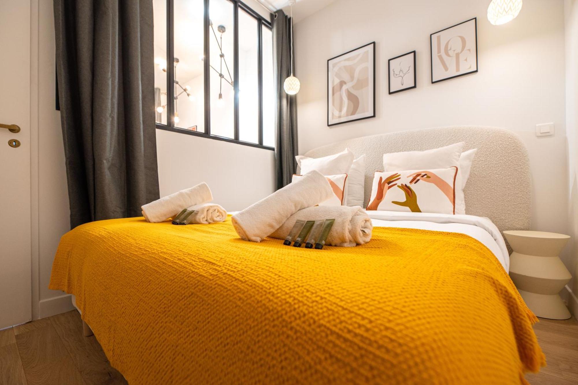 Wonderful Flat In The Marais